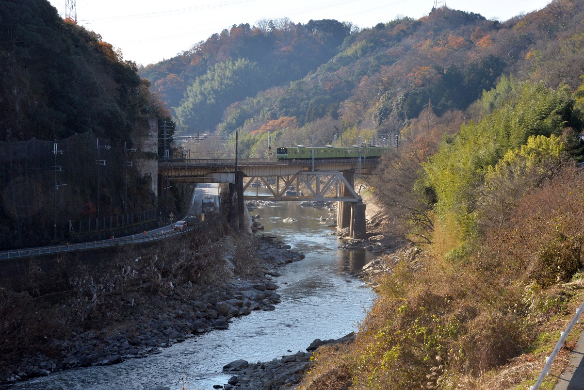 地滑り対策 廃トンネル 地中に秘密が詰まる亀の瀬 ぐるり生駒山系